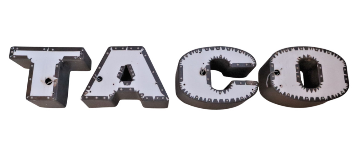 Commercial Restaurant Sign White LED light Up Letters Brown Back TACO 7.5″ USED