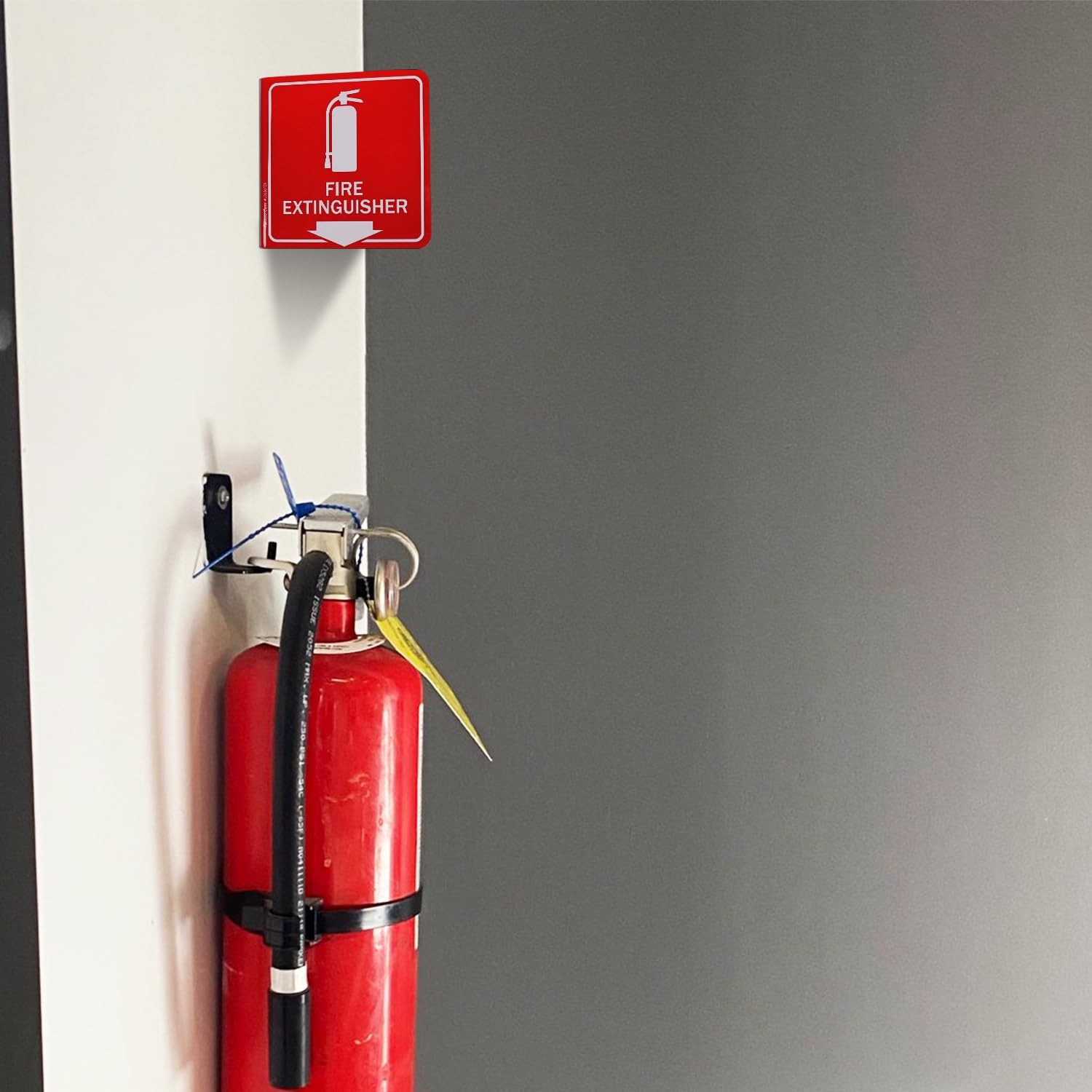 Fire Extinguisher Sign, 2 Pack Fire Extinguisher with Down Arrow – 6 x 6 Inch…