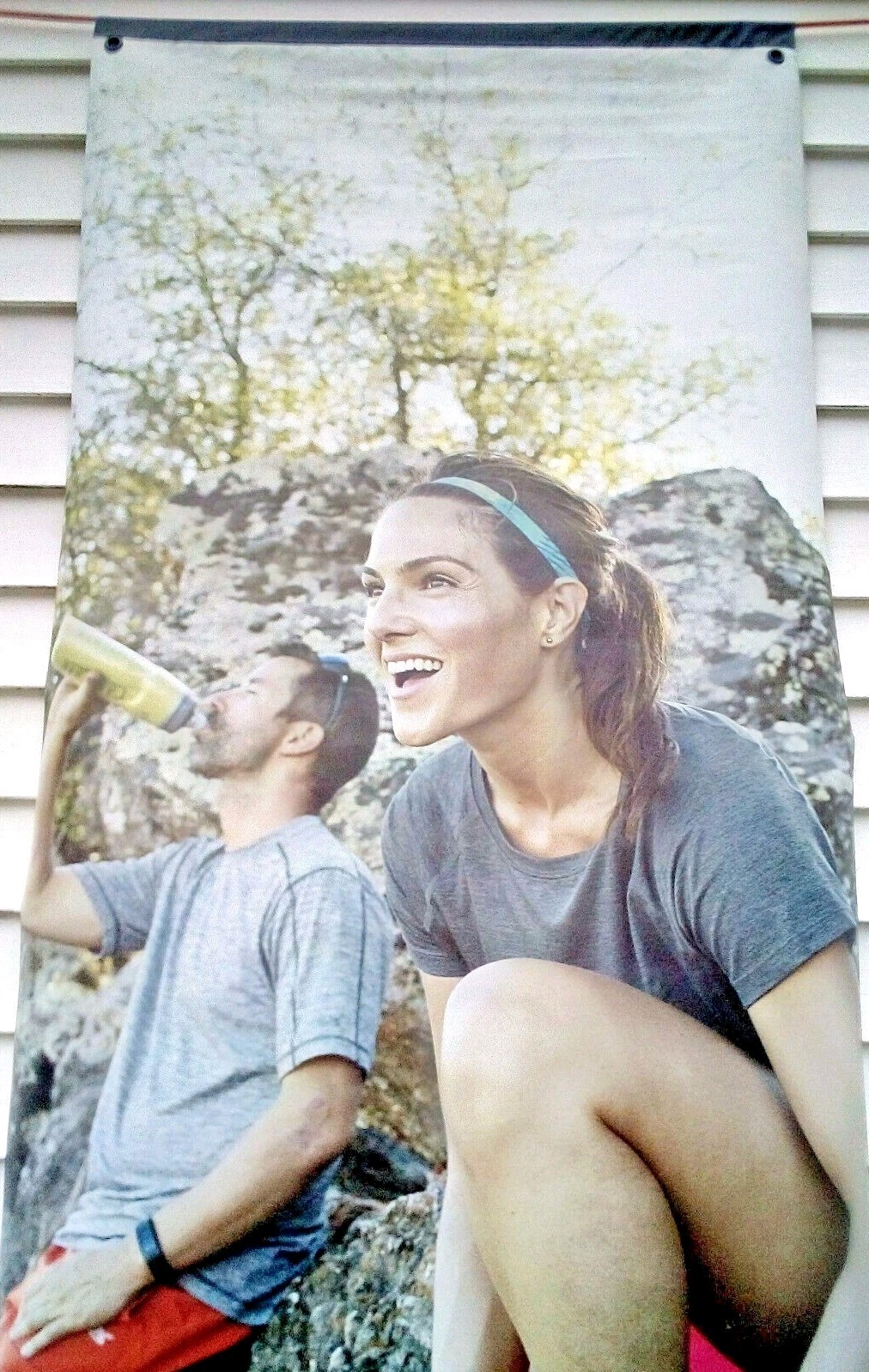 ADVERTISTING BANNER SIGN RUNNING COUPLE VINYL OUTDOOR COMMERCIAL 30″ x 82″