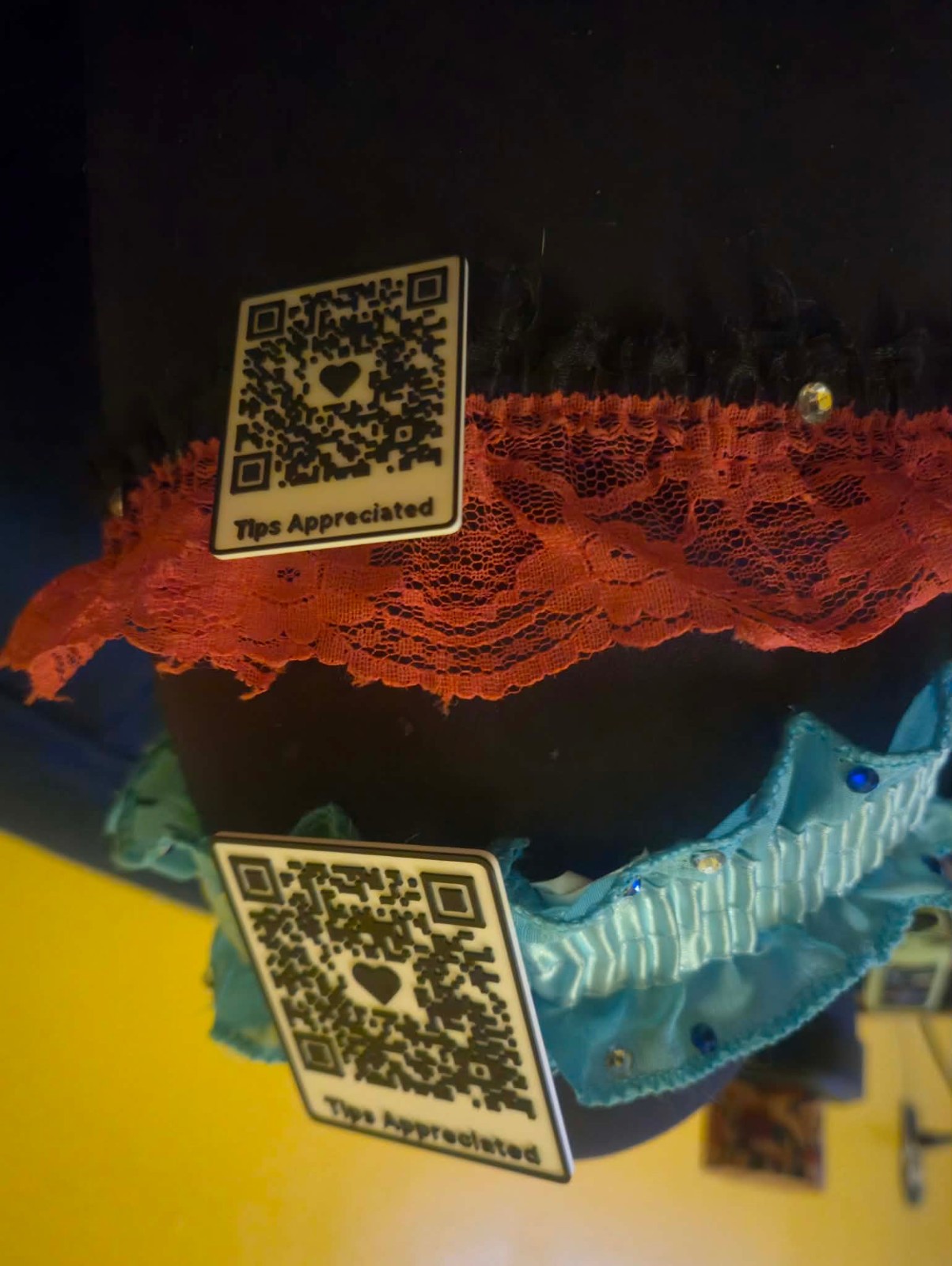 Customized 100% Functional 3D Printed QR Codes – 3D Printed Cards, Buttons, MORE
