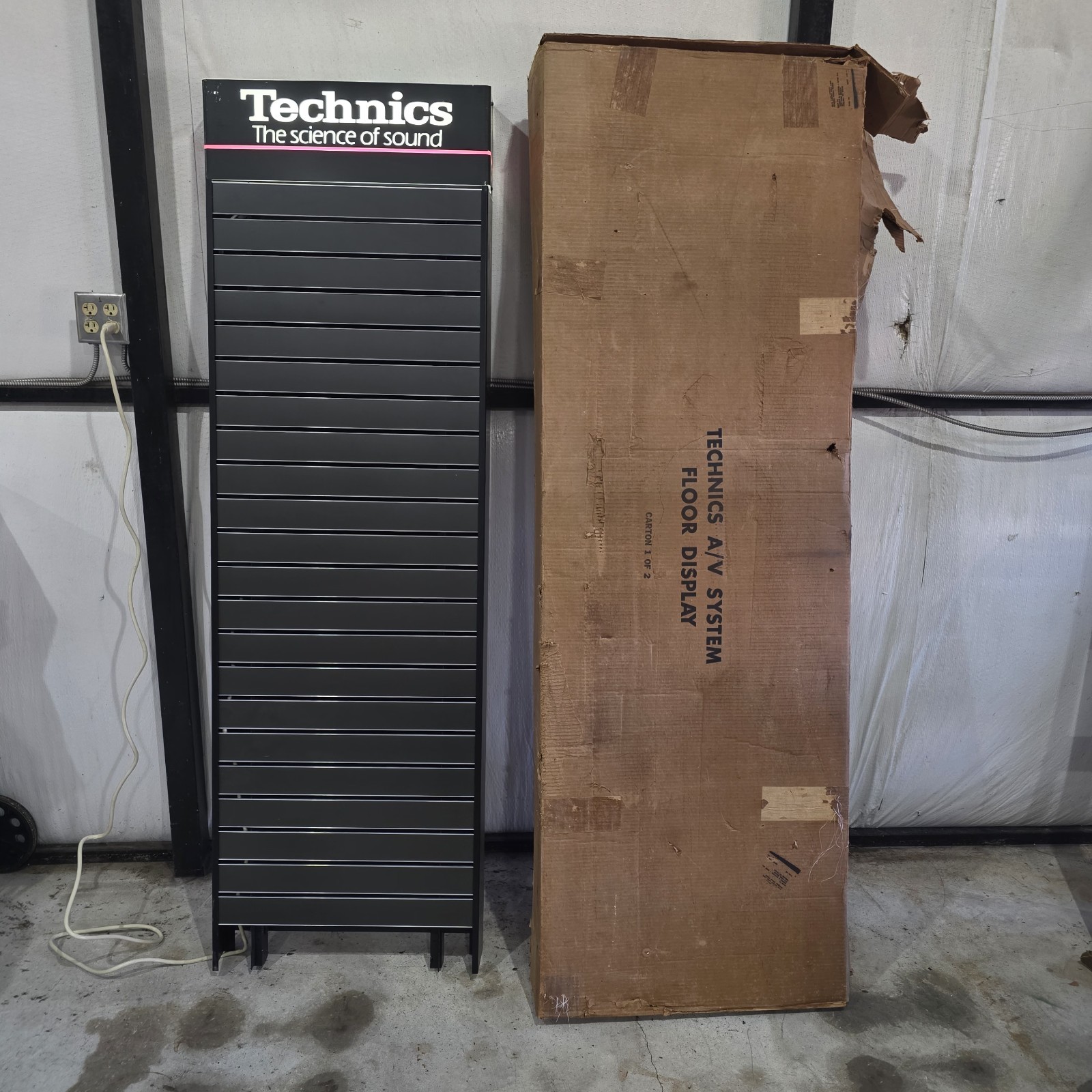 Vintage Technics The Science of Sound Slatwall Lighted Display Stand – New NOS