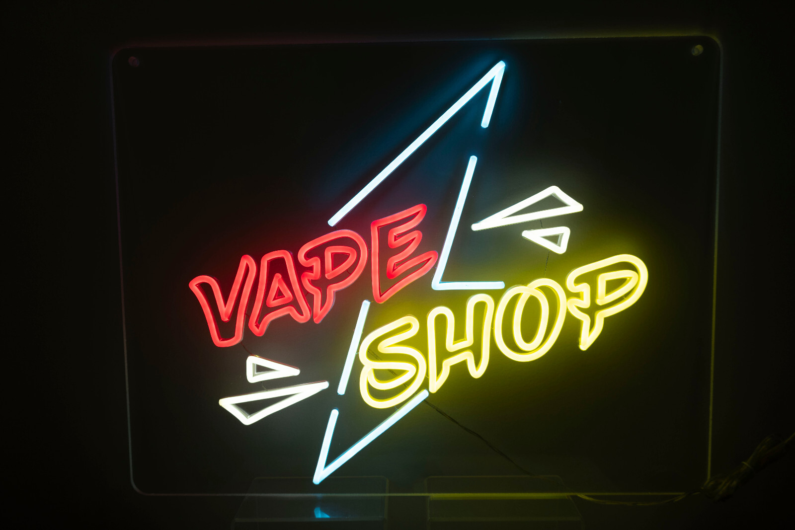 24″X18″ LED WE VAPE SHOP – Super Bright Illuminated Signage High Visibility