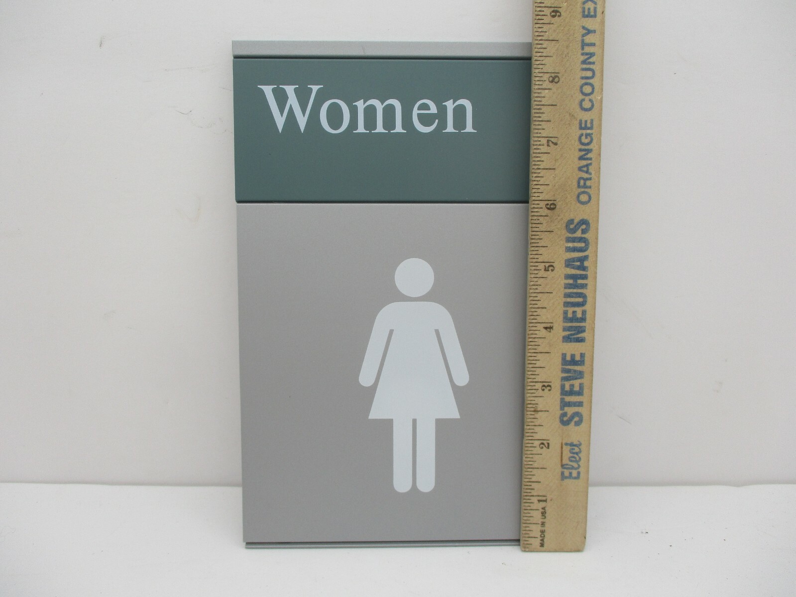 Metal Women’s Bathroom Sign Adjustable