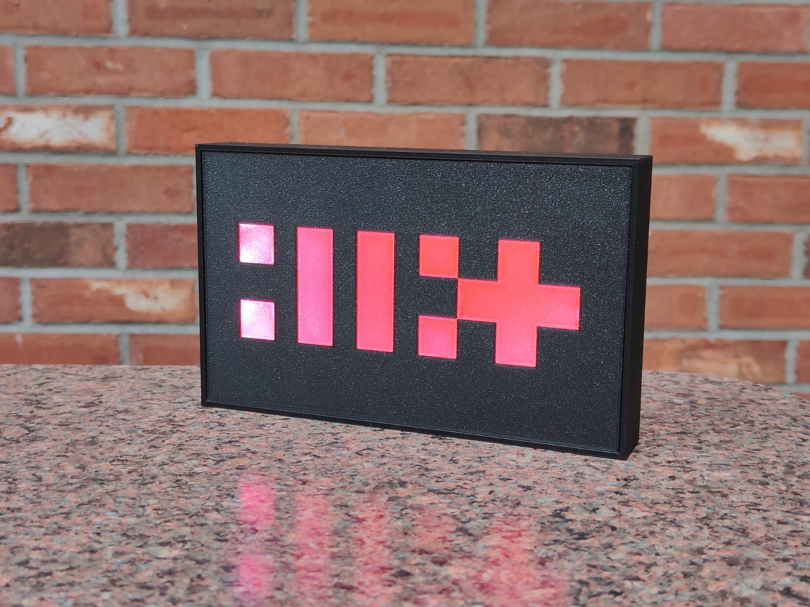 ILLIT Kpop LED Lightbox Sign – Glowing Pink ILLIT (아일릿) Logo USB Merch