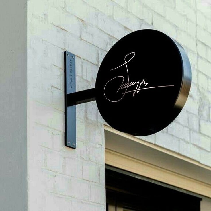 3D Round Double‑Sided Blade Sign – Custom Outdoor Shop Logo Sign Metal/Acrylic