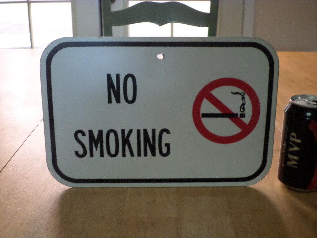 “NO SMOKING”, REFLECTIVE ALUMINUM METAL ROAD SIDE WALL SIGN, [12″ x 8″] VINTAGE