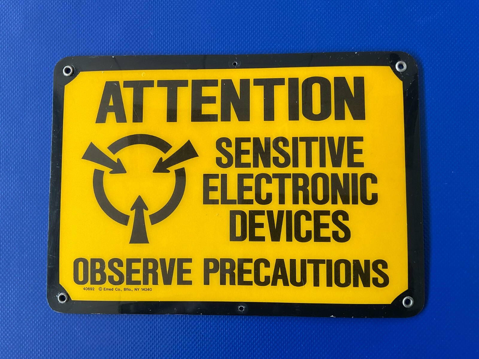 YELLOW ESD WARNING SIGN – HARD PLASTIC 10″X7″