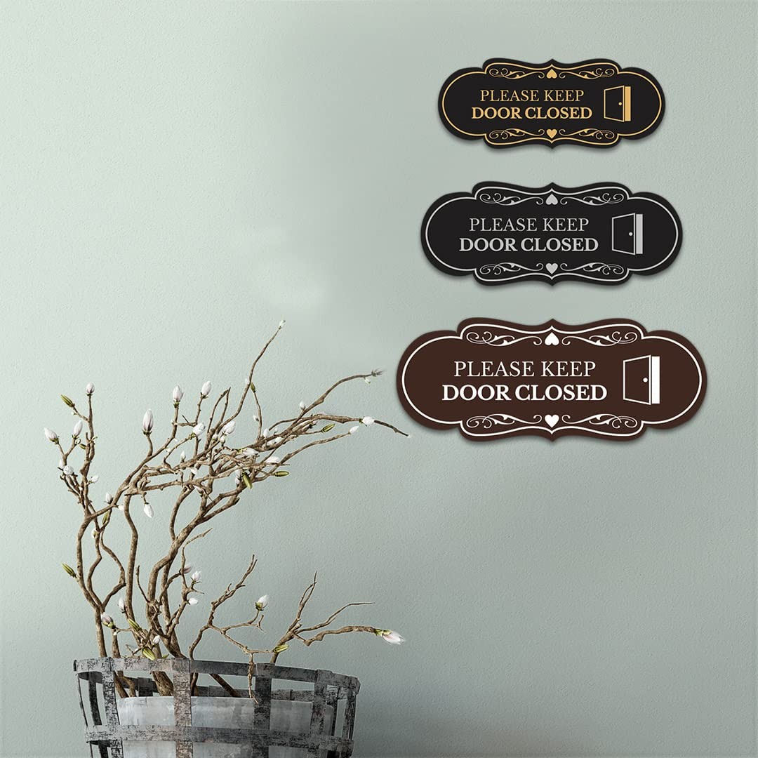 Designer Please Keep Door Closed Image Sign Black Gold – Medium