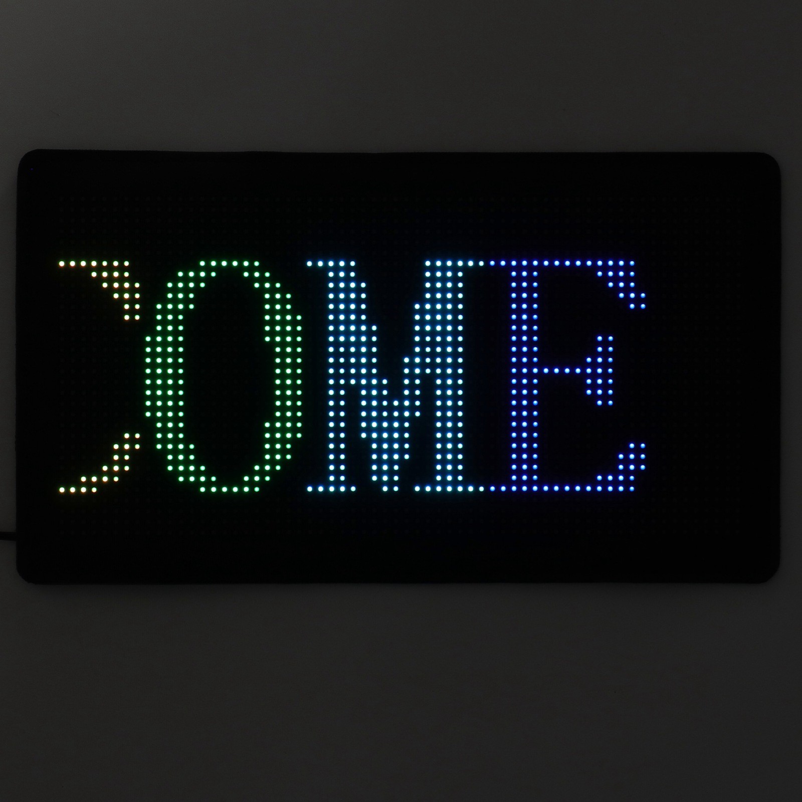 Scrolling LED Car Sign APP Control Flexible Display Screen 32×64 Resolution DC5V