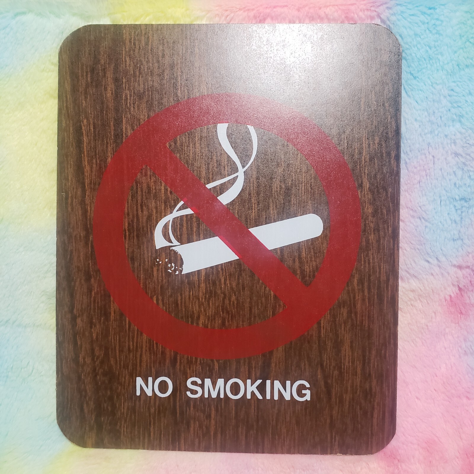10×8 Vintage Style Wood Grain No Smoking Sign – Professional Wall Plaque Decor