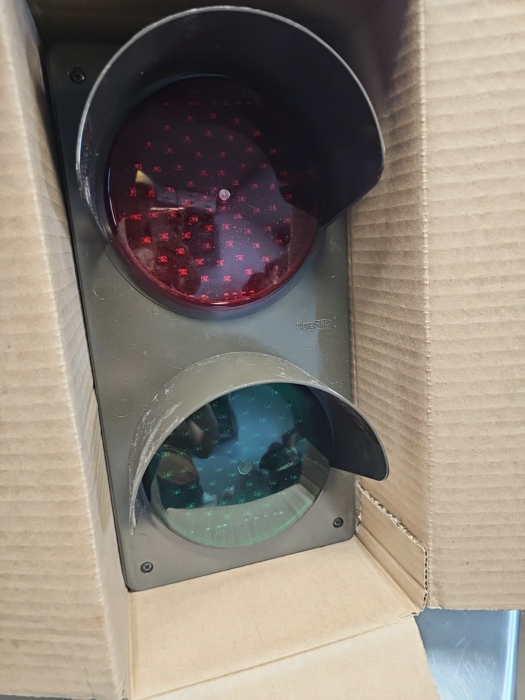 Signal-Tech 50937 TCILH-RG/120-277VAC LED Traffic Controller, Red-Green