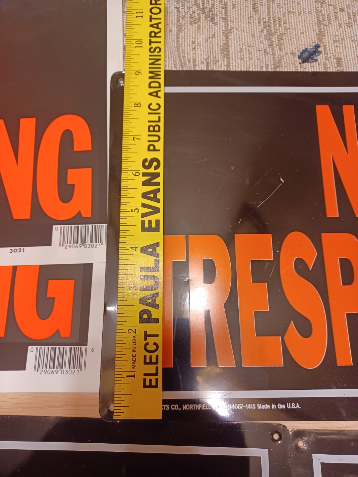 Lot of 13 HY-KO Products ”NO HUNTING/TRESPASSING Metal(10) & Plastic Signs(3)