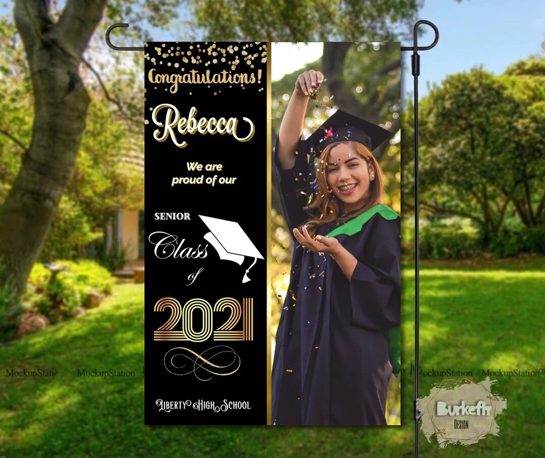 Printable Yard Sign Senior Class of 2021 – Black and gold Digital Graduation HD