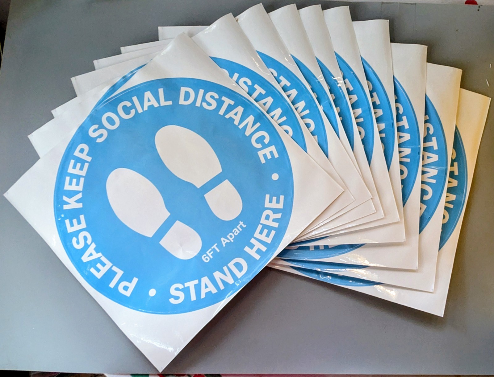 10 Pack 12″ Social Distancing Floor Decals Stickers PLEASE KEEP SOCIAL DISTANCE