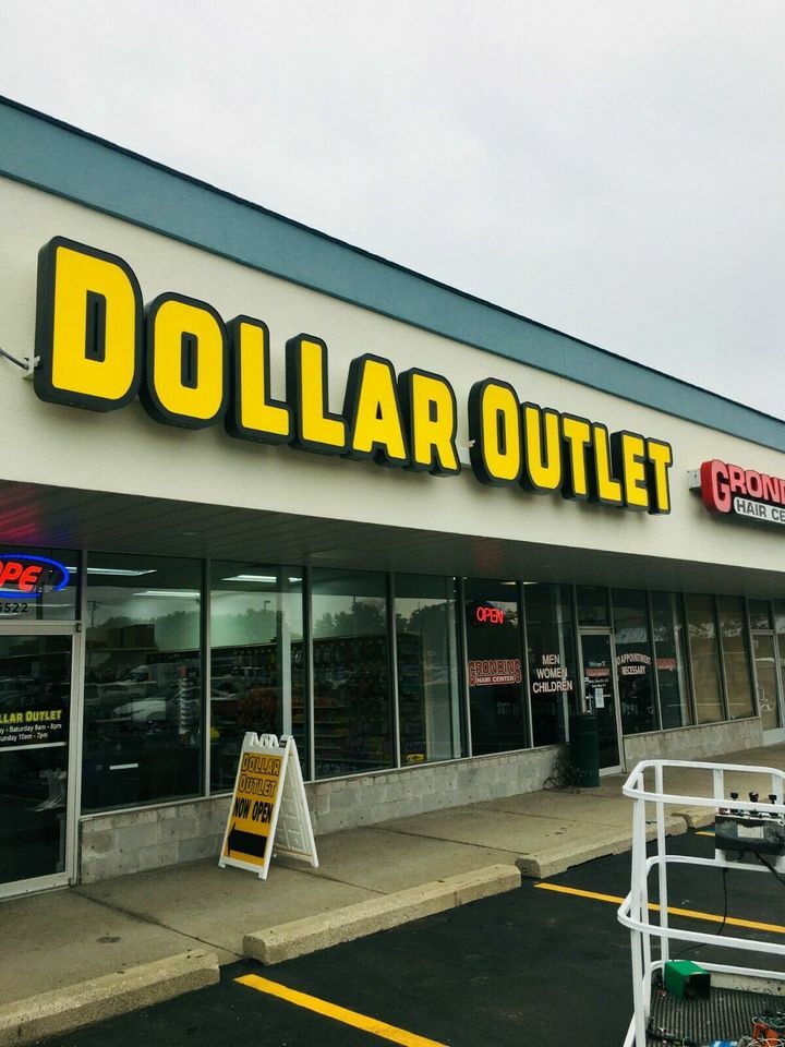 “Dollar Outlet’ LED Channel Sign Lightly used for less than a year