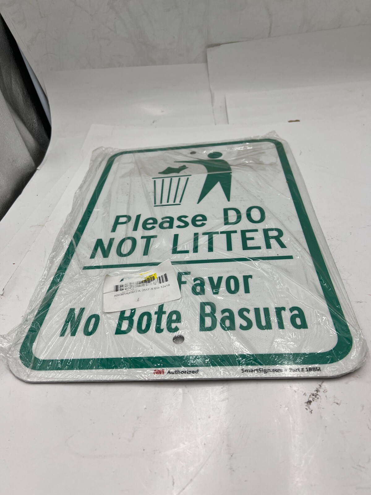 (QTY 2) SmartSign 18 x 12 inch “Please Do Not Litter – Por Favor No Bote Basura”