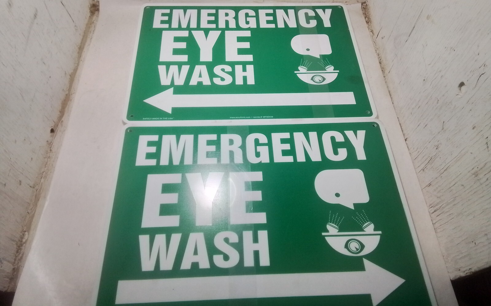 LOT OF 12 Accuform Signs MFSD539 Plastic Sign “EMERGENCY EYE WASH” 14X10 (SW5)