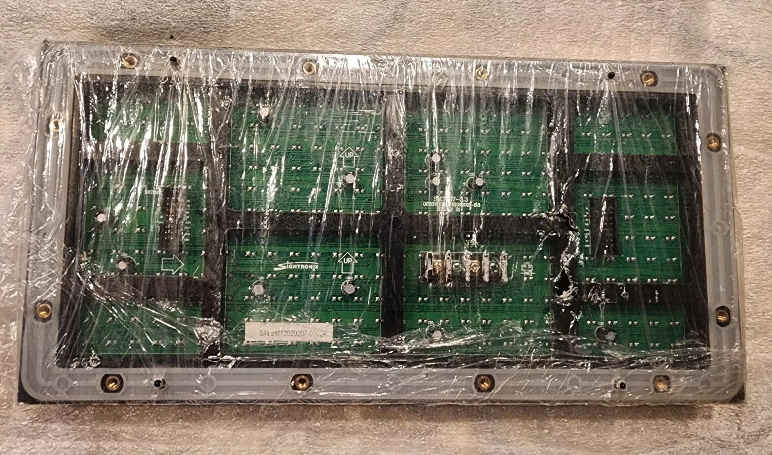 Quantity 3 (Actually 4) Signtronix SM3037-3.3 OP20V(2R1G1B)1316X8-3.3  Module