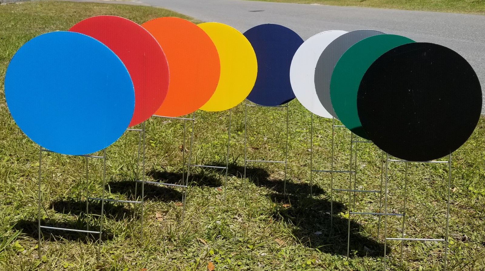 (9 Pack) Blank Yard Signs Circles 11.5″ & H-stakes Assorted Colors