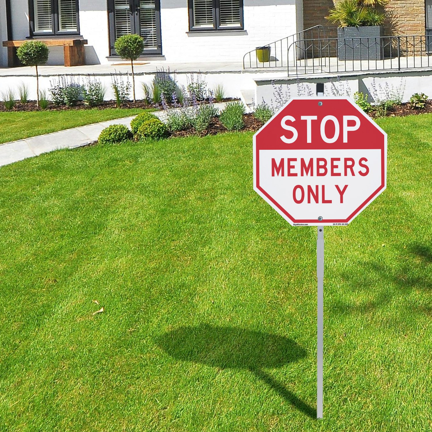 Stop Members Only Octagon Sign With Stake Weather Resistant UV Protected