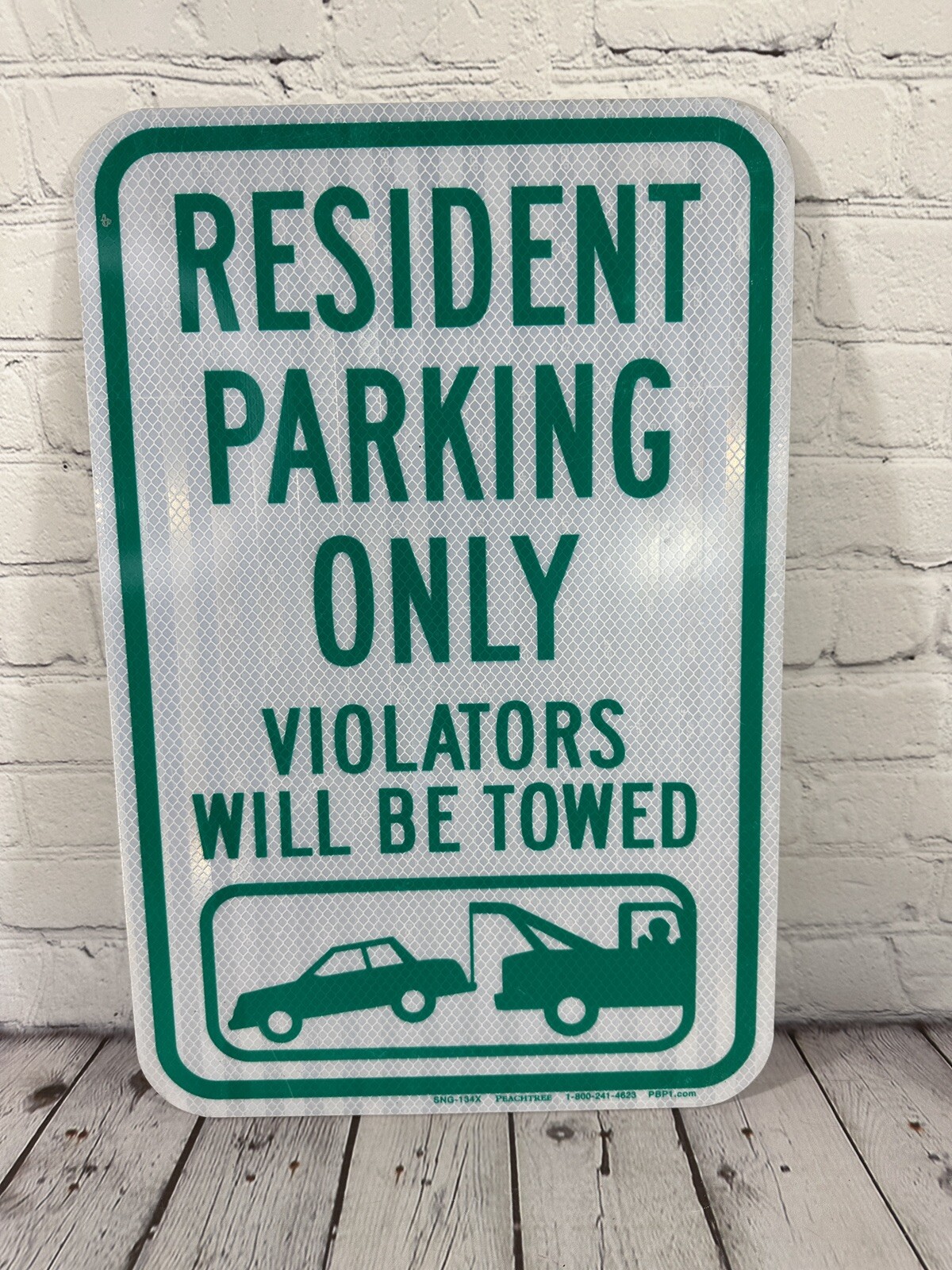 Resident Parking Only Metal Sign 12” x 18” Heavy Duty Made In USA Green White