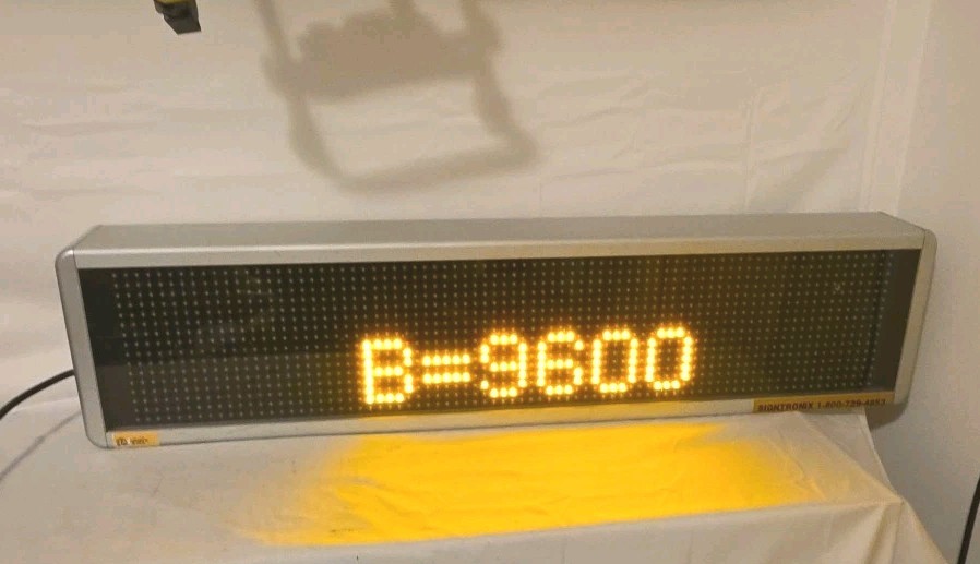 Signtronix LED-40 Interior LED Display Sign 9.25″ x 40″ x 4.5″