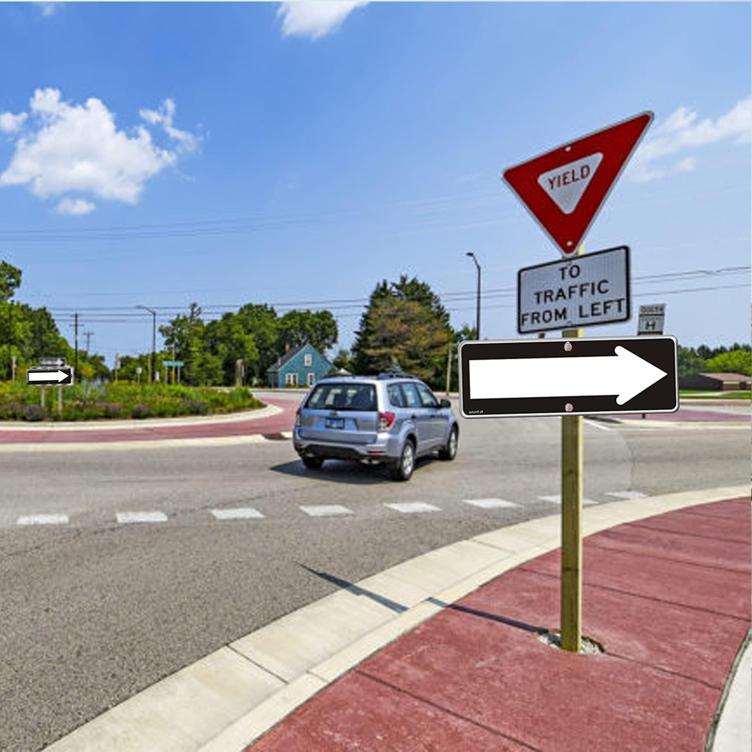 High-Visibility 1 Pack Reflective Arrow Sign, Ideal for Outdoor Directional Use
