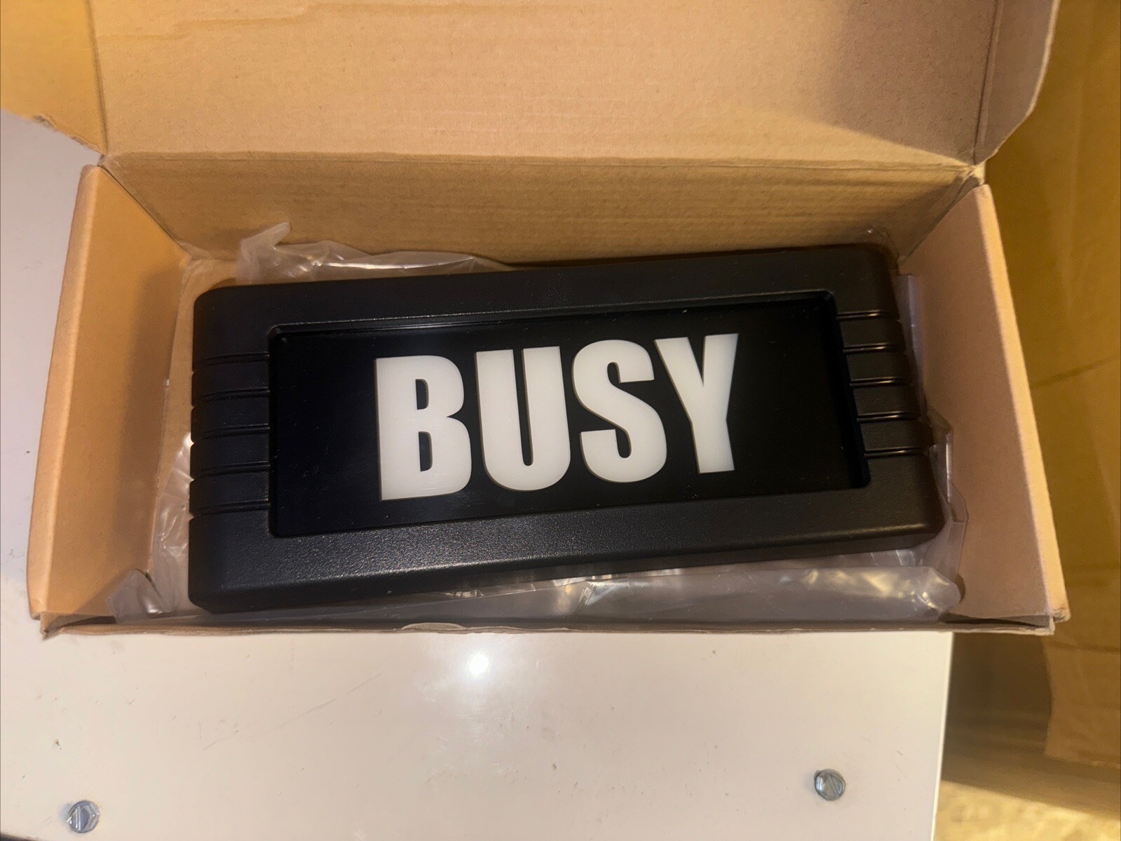 BusyBox Smart Sign – Standard Bluetooth Do Not Disturb Sign with 6 Messages