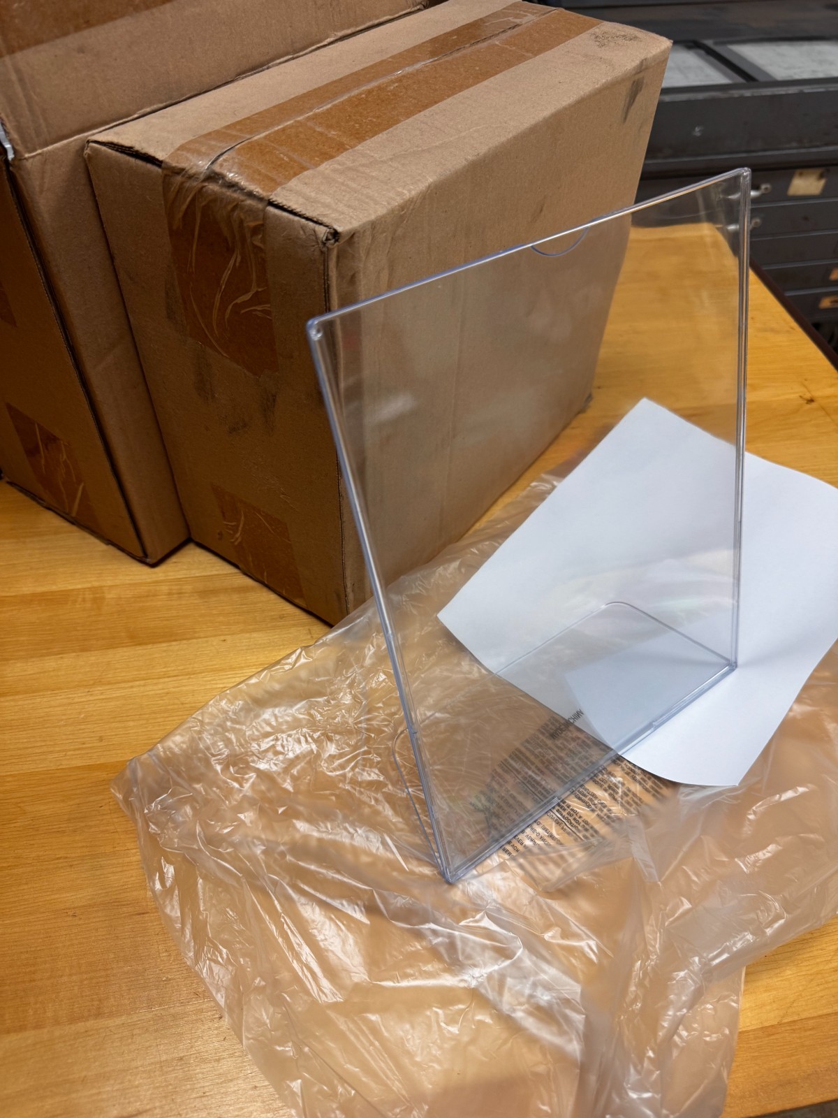 17 Photo Frames Acrylic 8×10 Vertical Sign Clear Plastic Table Easel, Top Load