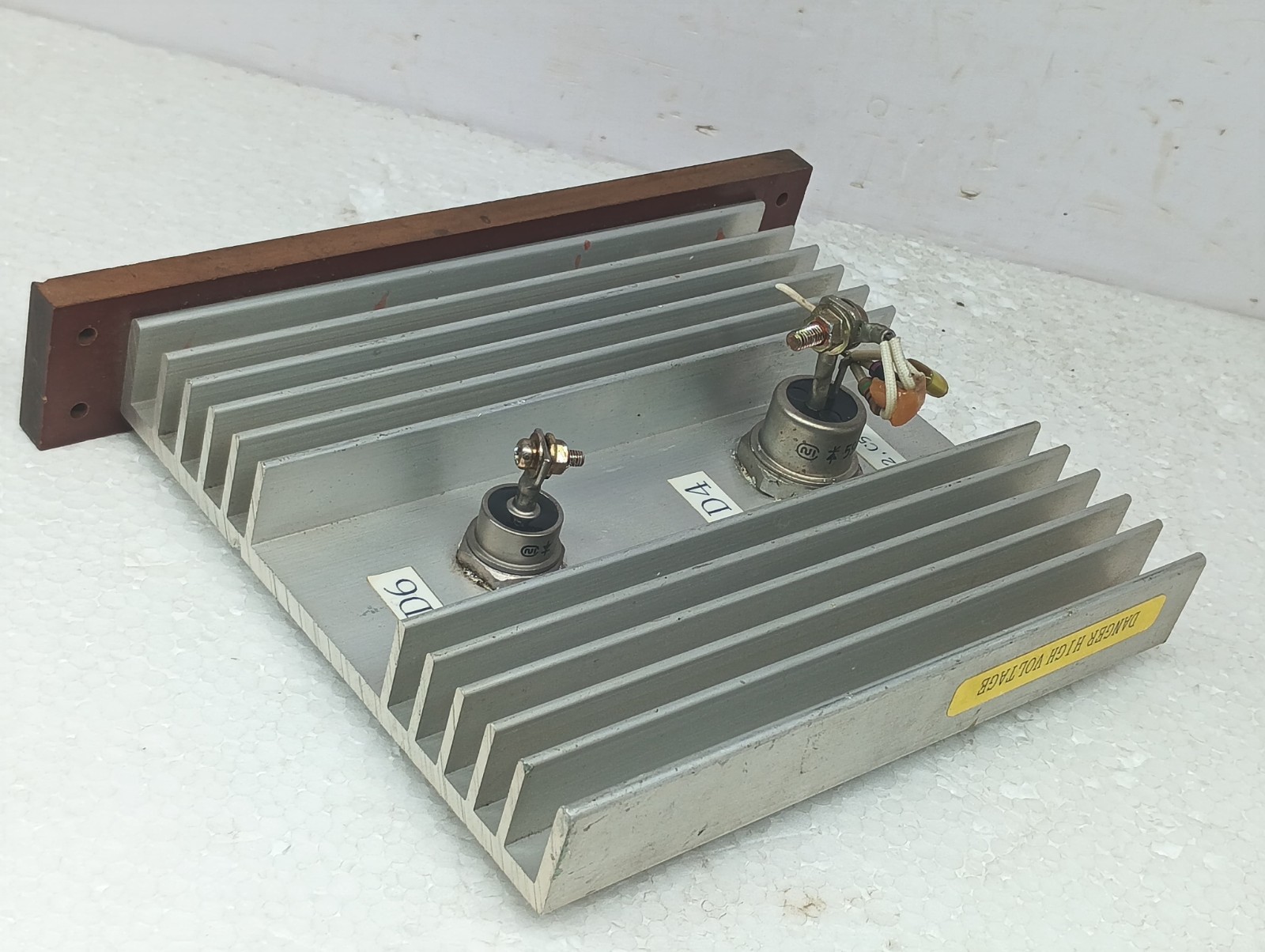 R2,C5,D2 Danger High Voltage