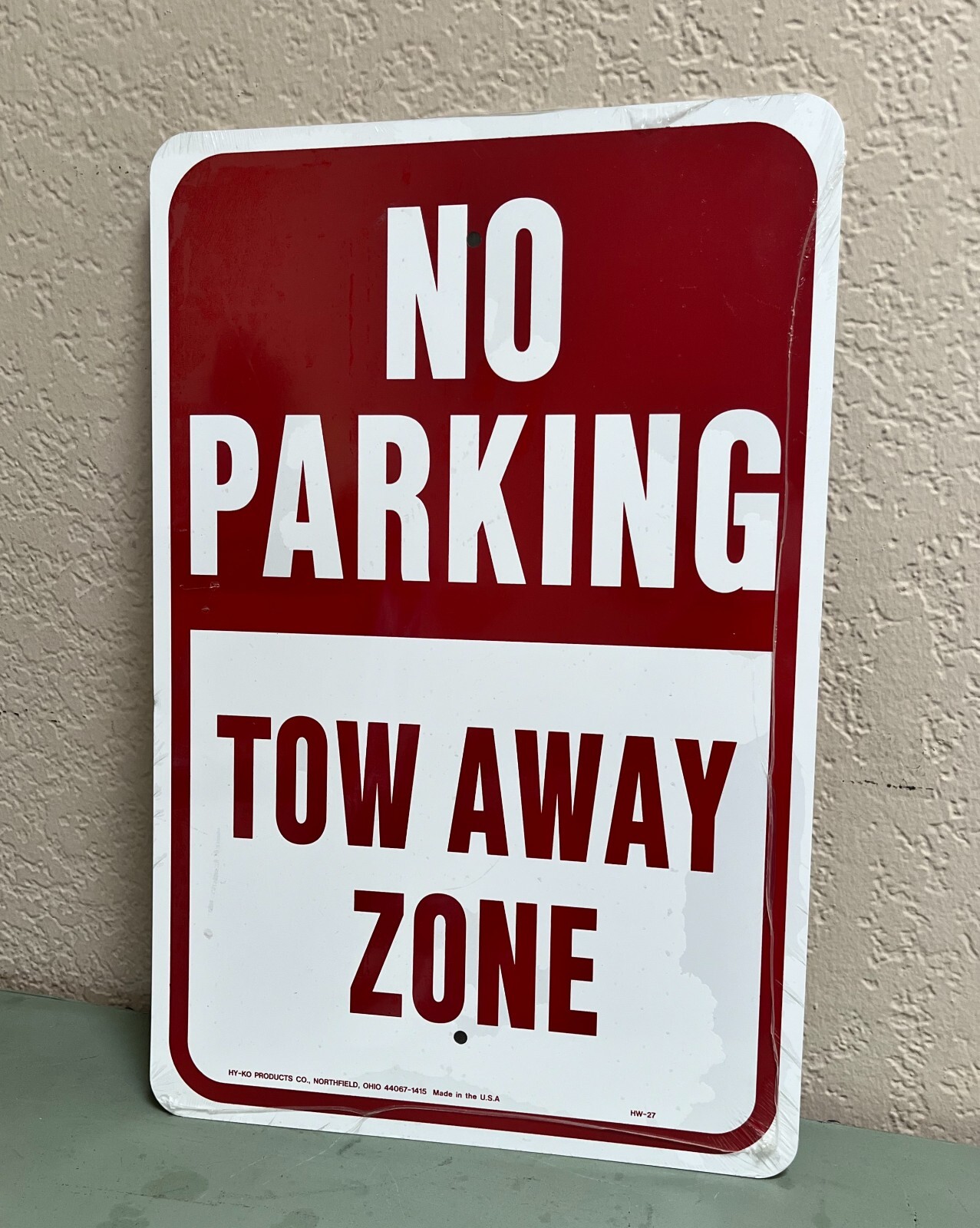 NO PARKING Sign Weatherproof Aluminum Warning Sign 12″x18″