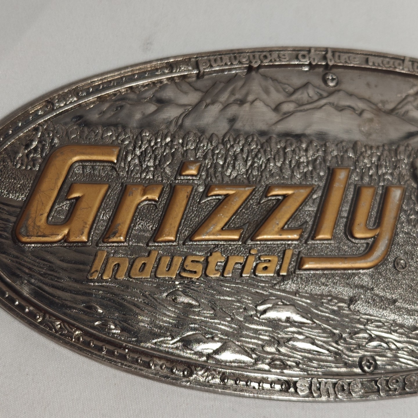 Grizzly Industrial Fine Machinery Tool Cast Sign 9″ x 4.5″ Heavy Metal Sign Bear