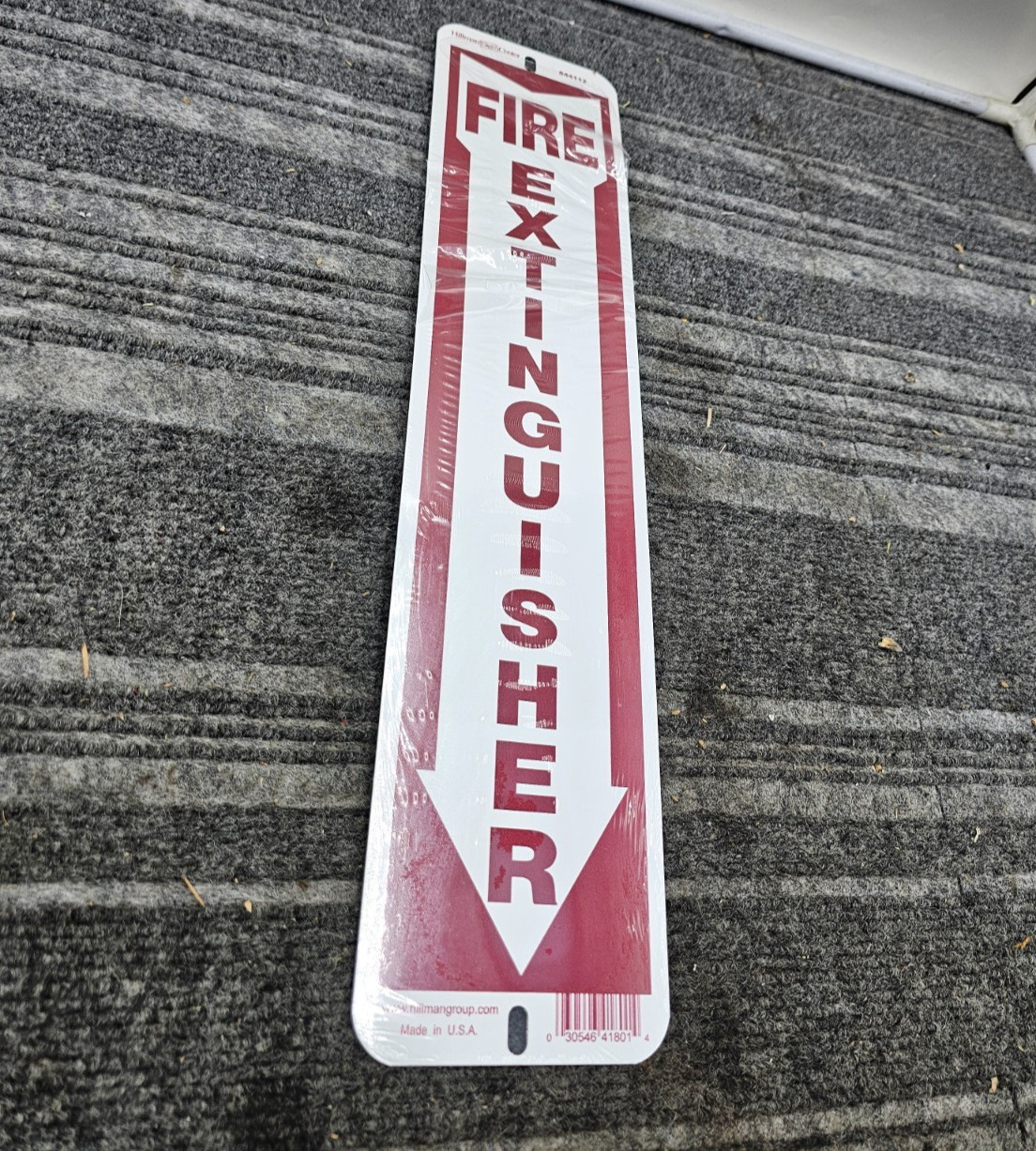 (QTY 6) HILLMAN 844112: 4″ x 18″ White & Red Aluminum Fire Extinguisher Sign