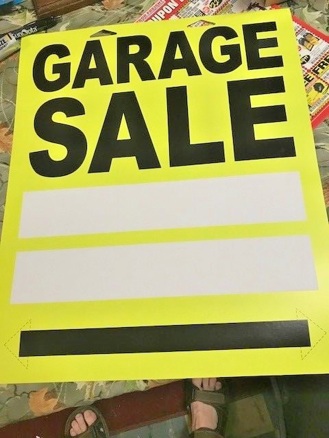 GARAGE SALE SIGN 14″ X 17″ YELLOW, BLACK, WHITE NEW