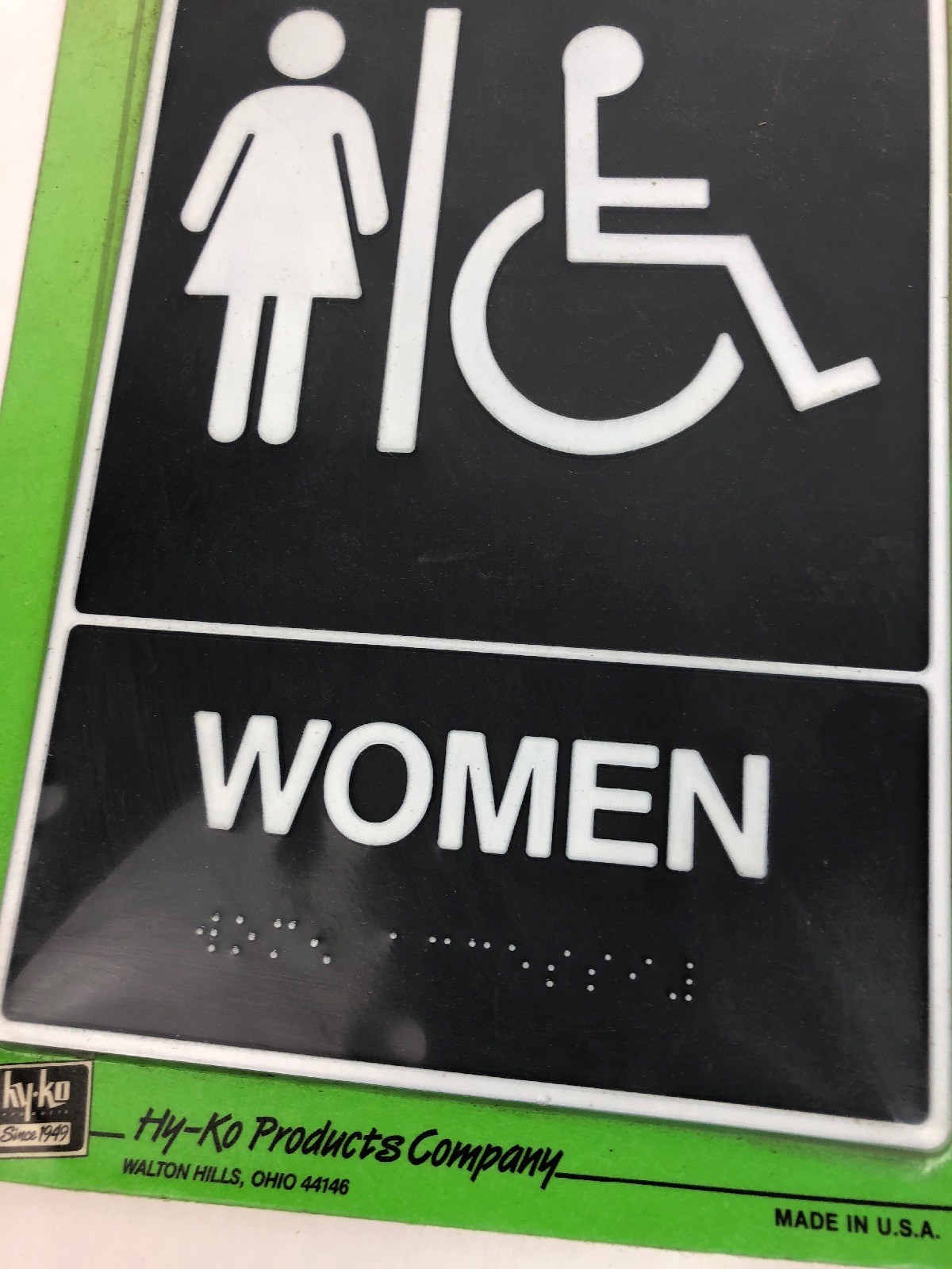 FSTSHP NEW HY-KO PRODUCTS -DB-2 – RESTROOM SIGN – WOMEN & WHEELCHAIR ( 1 PK )