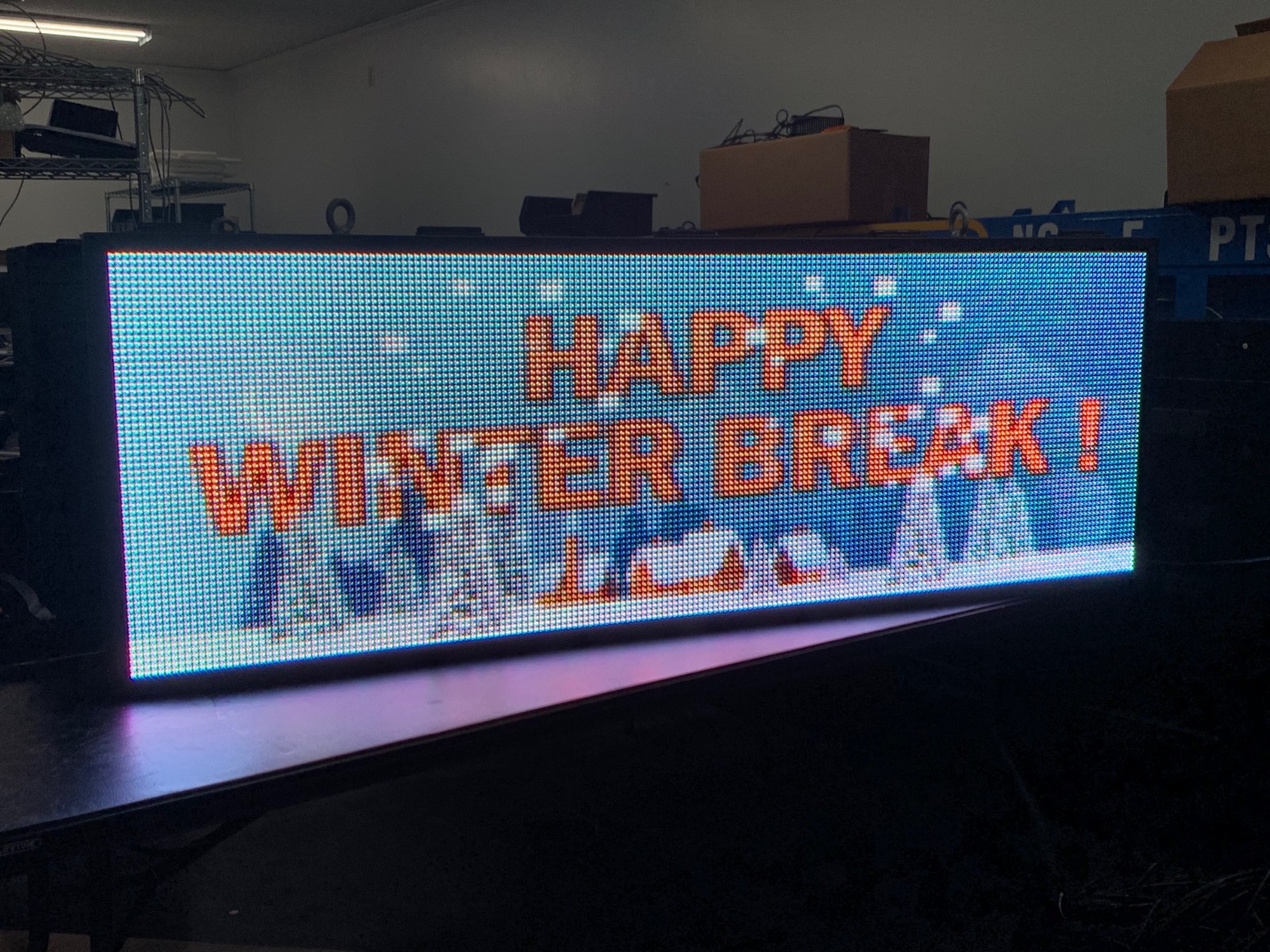 P10 Outdoor LED Display 27.5″ x 78″ (64×192)