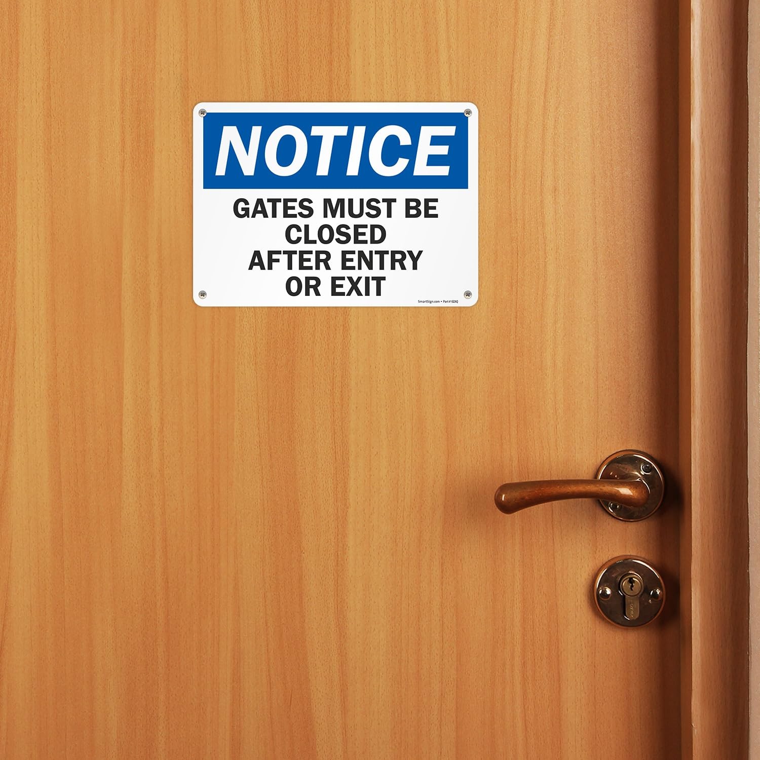 U91435NA Notice Gates Must Be Closed Sign 10×14 Inch Aluminum Black Blue